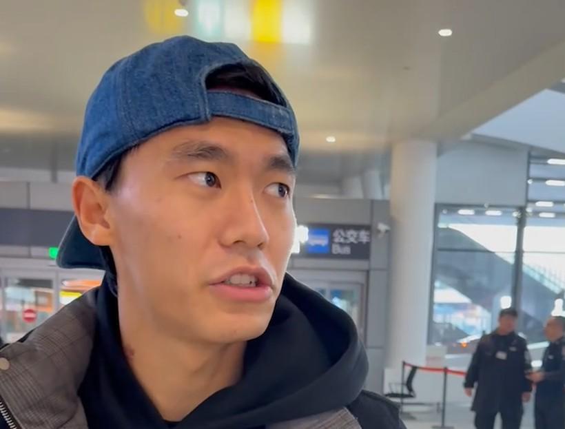 MK体育app下载-胡荷韬：感谢球迷前来接机，因为有他们我们才更有动力